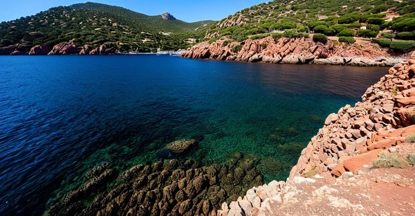 À la découverte des belles calanques de l'esterel