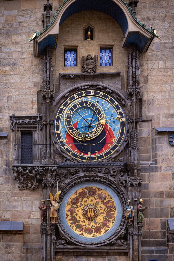 Est-il possible de trouver une croisière axée sur l'observation des éclipses solaires et lunaires en haute mer?